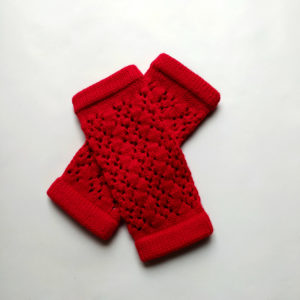 Mitaines agréables à porter, réalisées par Charlotte tricote.