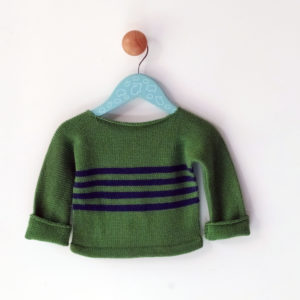 pull enfant 6 mois vert-bleu manches longues, tricoté par charlotte tricote.