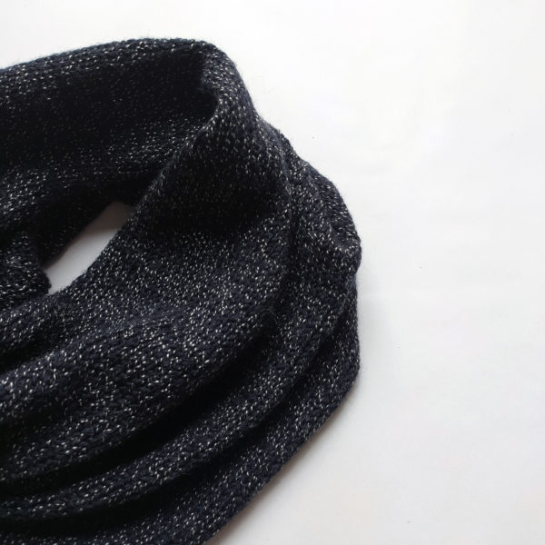 noir blanc chiné snood tour de cou homme france écharpe col tricot laine mélangée tubulaire circulaire accessoire hiver chaud pratique rond tube cache cou simple double détail